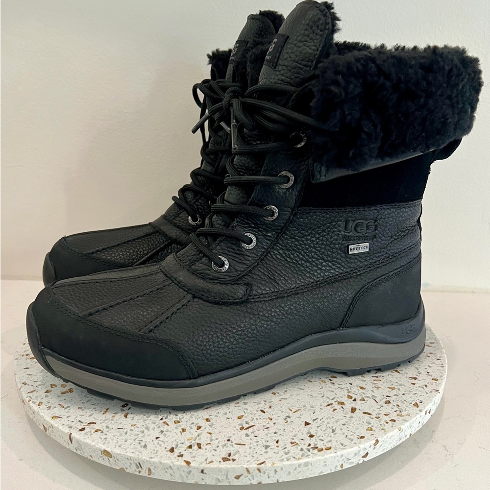 UGG Adirondack Boot III • Women’s Size 10 (Black/BBLC) NWT